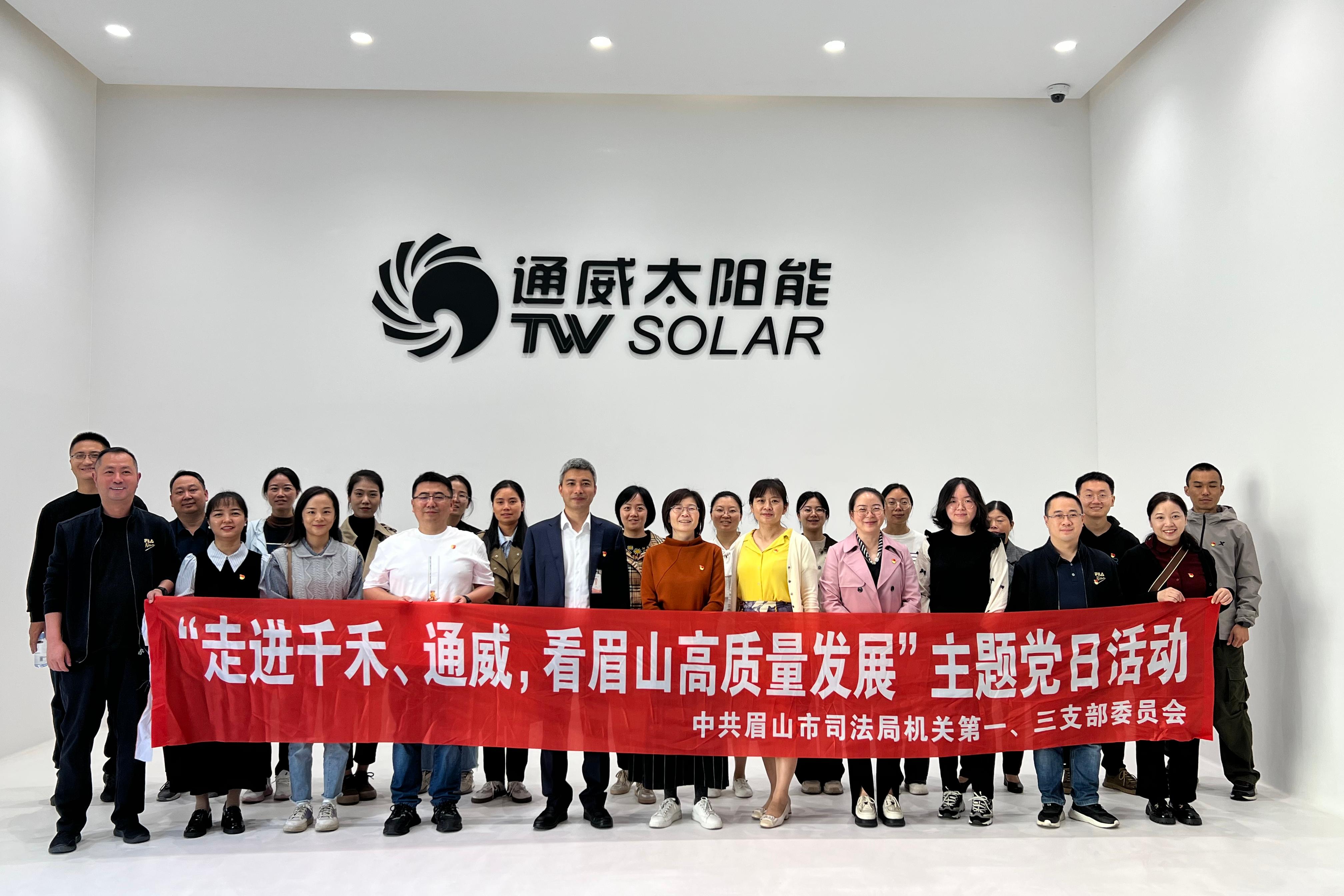 470aea97784e87b024677e59fa506429.jpg 470aea97784e87b024677e59fa506429.jpg