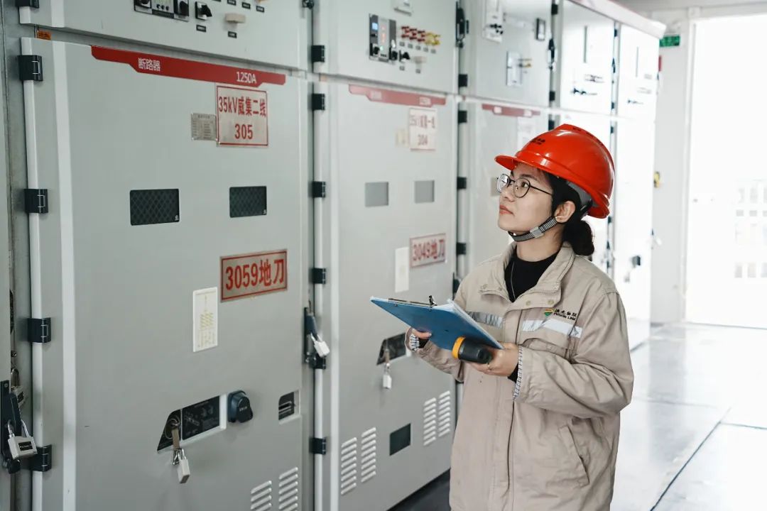 4a318a650e41e2982479bc94df6ffaaa.jpg 4a318a650e41e2982479bc94df6ffaaa.jpg