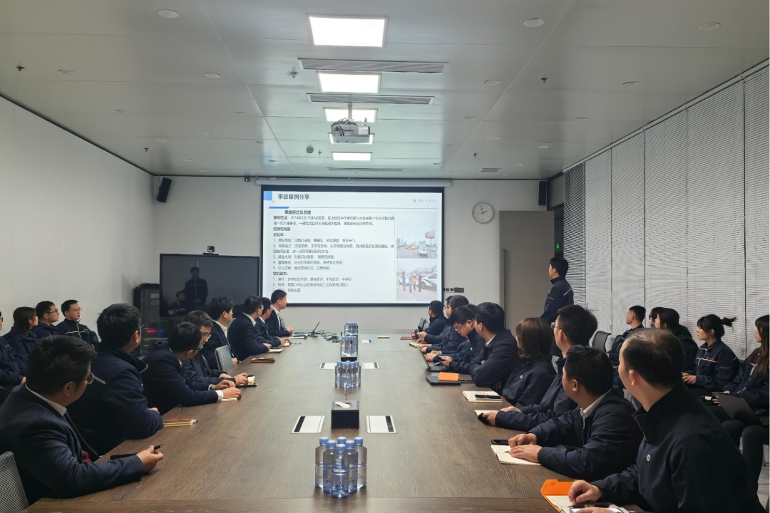 9998d125a638a4f7dd1646011a2adfaa.jpg 9998d125a638a4f7dd1646011a2adfaa.jpg