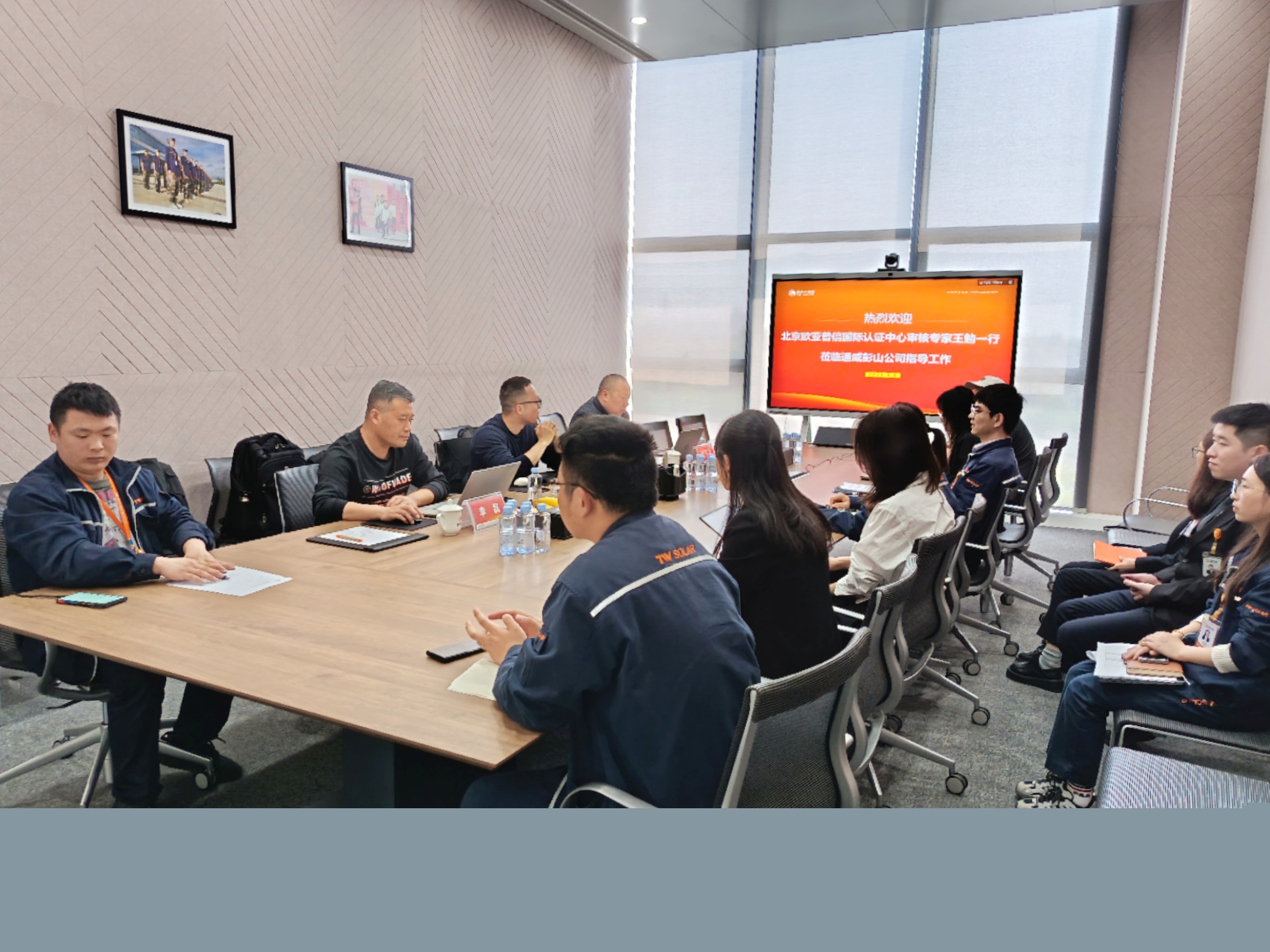 0f4d3a51a3d0cf8ddc0788968b67d746.jpg 0f4d3a51a3d0cf8ddc0788968b67d746.jpg