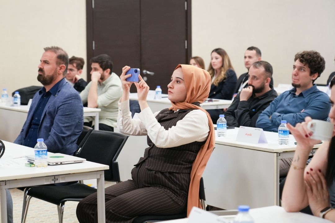 9c9cde5e7b38ef5f25d58868d707b6cd.jpg 9c9cde5e7b38ef5f25d58868d707b6cd.jpg