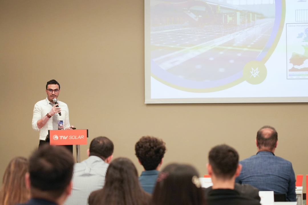 ff0d55e69d1217b18a02d60c469f9e69.jpg ff0d55e69d1217b18a02d60c469f9e69.jpg