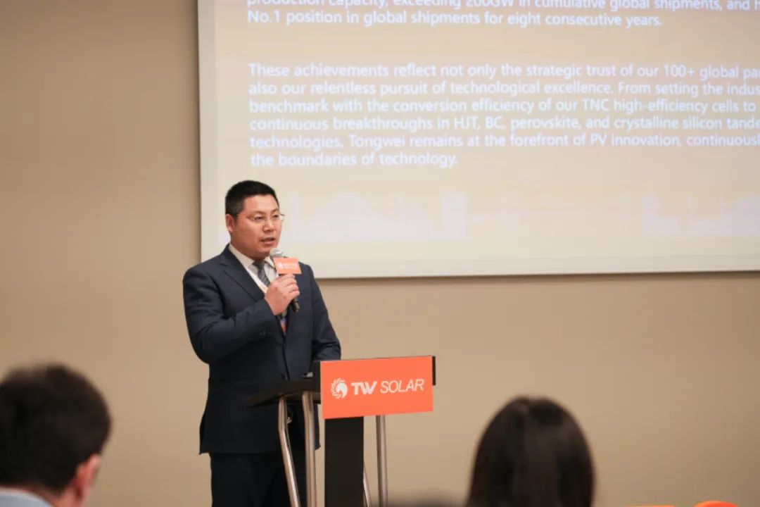 354ab7f56df47d3949f62109695fd97d.jpg 354ab7f56df47d3949f62109695fd97d.jpg